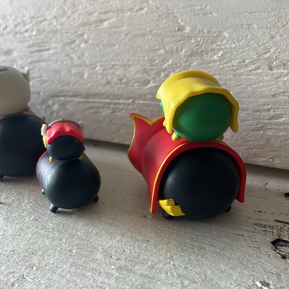 DISNEY Avengers & Villains, including Spider-Man & Thor Tsum Tsum Vinyl Figures - Picture 8 of 8